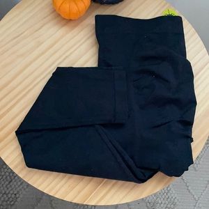 6 item pregnancy/ pp bundle! Blanqui leggings size xl X2 slightly peeled,